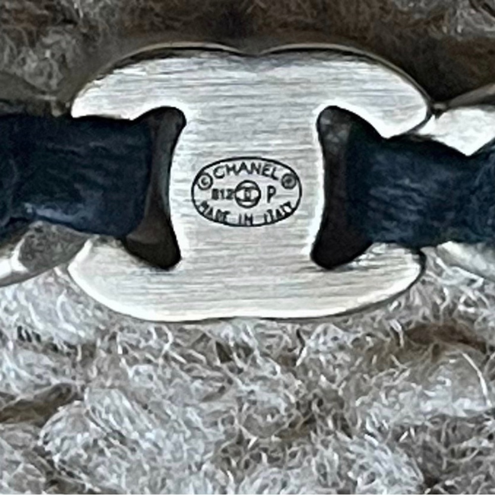 Chanel Interwoven Bangle Bracelet - Automatic - image 2